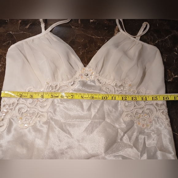 Victoria's Secret Cream Chemise - Picture 12 of 16